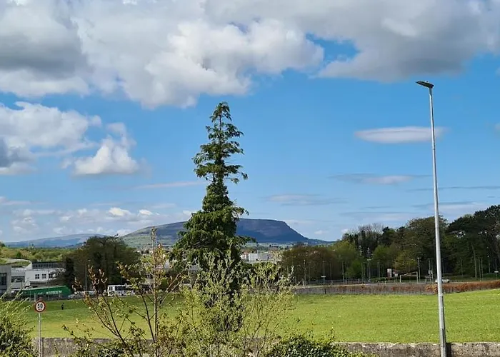 Yeats Village Апартаменты *